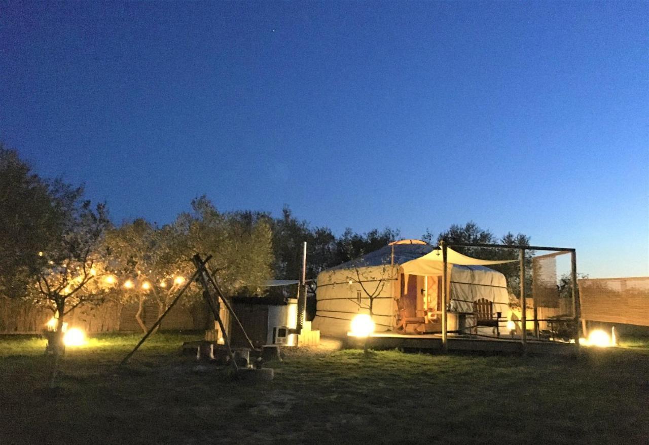 2 Cuori E 1 Yurta Glamping In Tuscany - Adults Only Asciano Εξωτερικό φωτογραφία