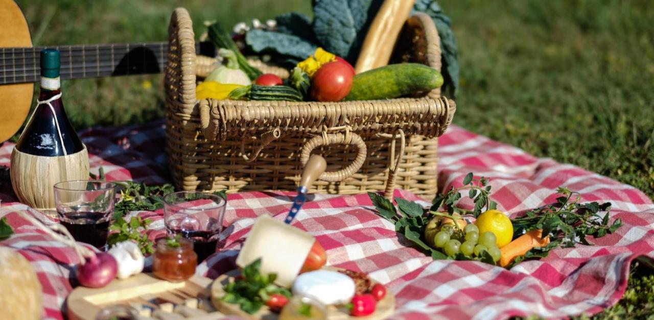 2 Cuori E 1 Yurta Glamping In Tuscany - Adults Only Asciano Εξωτερικό φωτογραφία