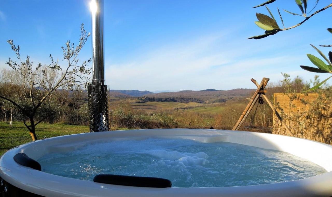 2 Cuori E 1 Yurta Glamping In Tuscany - Adults Only Asciano Εξωτερικό φωτογραφία