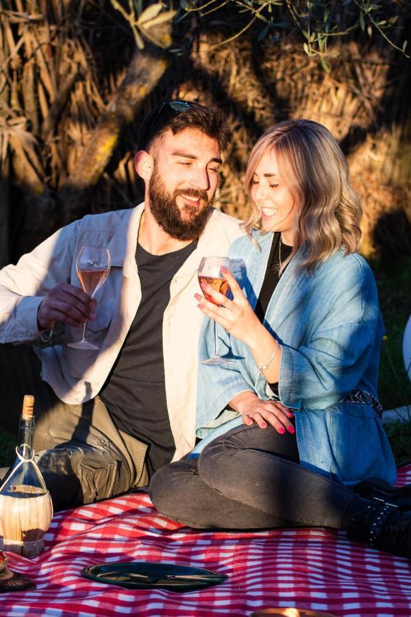 2 Cuori E 1 Yurta Glamping In Tuscany - Adults Only Asciano Εξωτερικό φωτογραφία