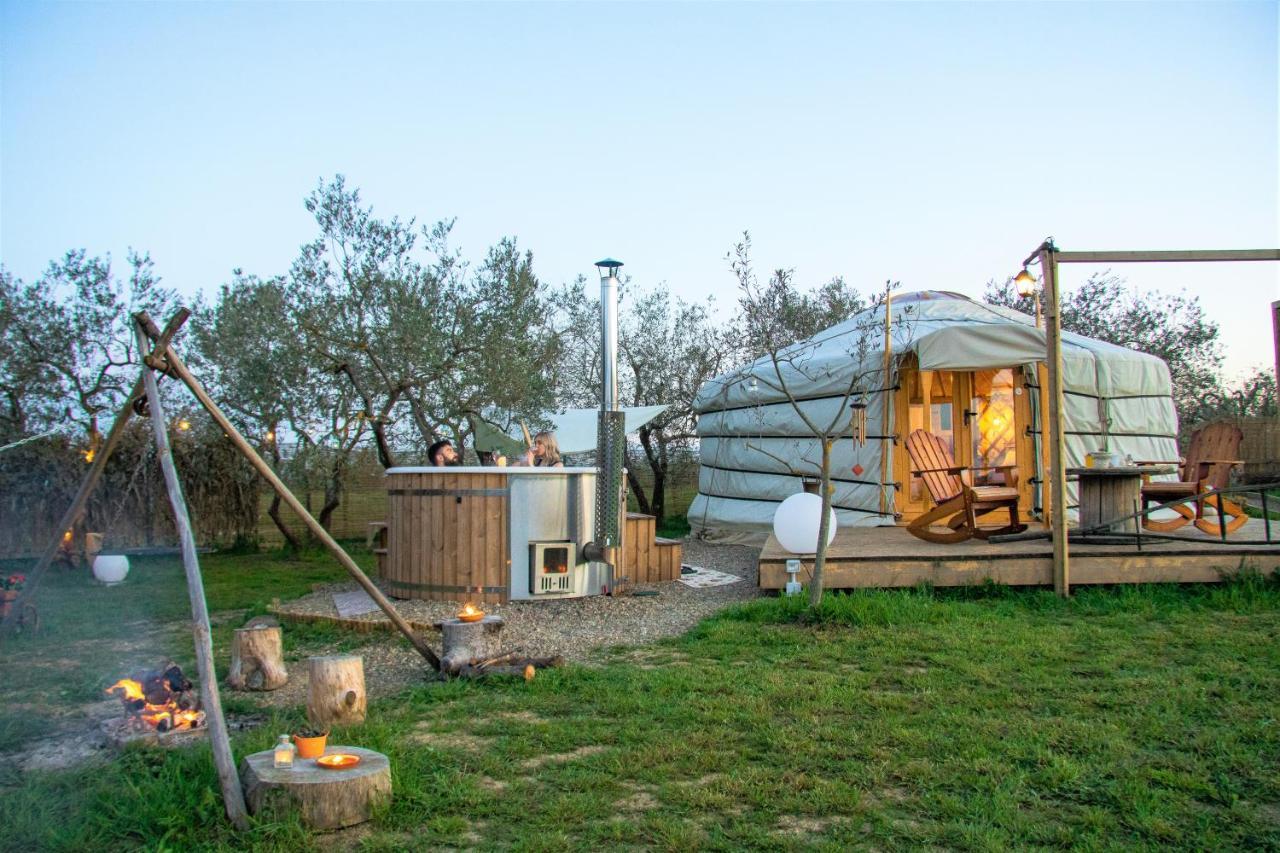2 Cuori E 1 Yurta Glamping In Tuscany - Adults Only Asciano Εξωτερικό φωτογραφία